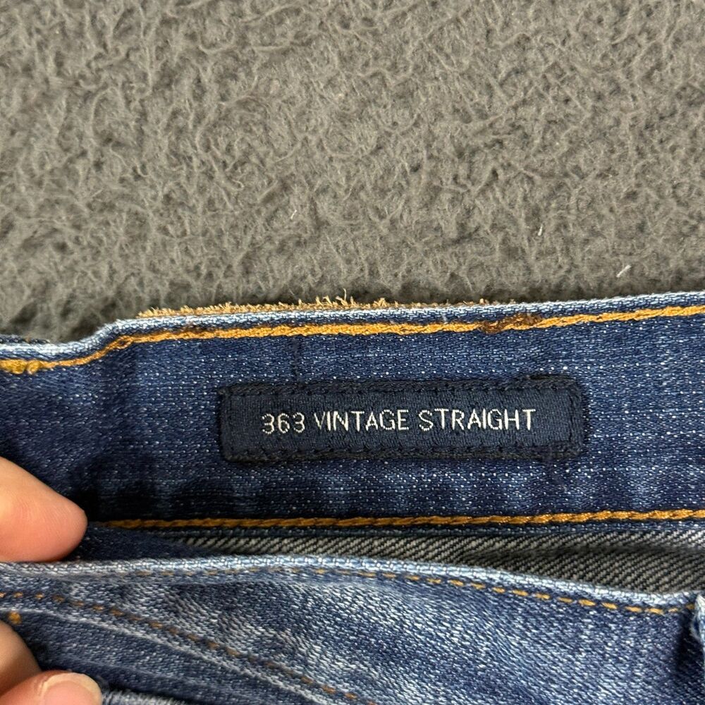 Lucky Brand Jeans Mens 31x32 Blue 363 Vintage Straight Fit Dark Wash Denim Pants - Picture 4 of 15